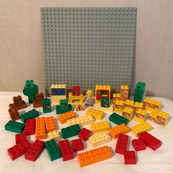 Vintage Lego Duplo Bob The Builder 75 Pieces With Large Building Plate - Picture 1 of 15